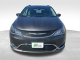 Used 2020 Chrysler Pacifica Touring-L image 2