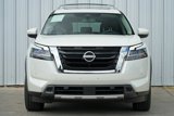 Used 2024 Nissan Pathfinder Platinum w/ Lighting Package (N92) image 5