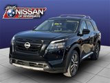 New 2025 Nissan Pathfinder Platinum image 3
