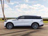 New 2025 Lincoln Aviator Reserve image 3