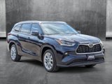 Used 2023 Toyota Highlander Limited image 3