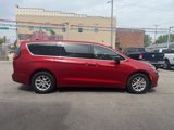 New 2025 Chrysler Pacifica Select image 6