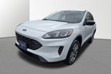 Used 2022 Ford Escape SE image 3