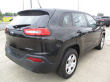 Used 2016 Jeep Cherokee Sport w/ Cold Weather Group image 6