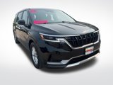 Certified 2024 Kia Carnival LX image 3