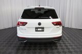 Used 2024 Volkswagen Tiguan SE w/ Panoramic Sunroof Package image 5