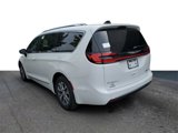 New 2025 Chrysler Pacifica Pinnacle image 3
