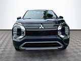 New 2025 Mitsubishi Outlander SE image 2