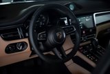 Certified 2025 Porsche Macan image 4