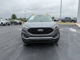 Used 2024 Ford Edge SEL w/ Sport Appearance Package image 4