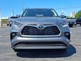 New 2025 Toyota Highlander Platinum image 2