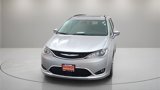 Used 2019 Chrysler Pacifica Touring-L Plus w/ Advanced Safetytec Group image 3