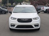 New 2025 Chrysler Pacifica Select image 2