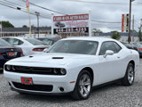 Used 2015 Dodge Challenger SXT image 3