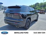 Used 2024 Chevrolet Traverse LT w/ Enhanced Driving Package image 5