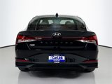 Used 2021 Hyundai Elantra SE image 5