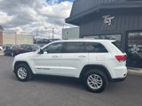 Used 2018 Jeep Grand Cherokee Laredo image 2