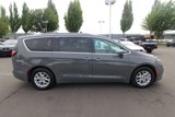 Used 2021 Chrysler Pacifica Touring-L image 6