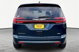 New 2025 Chrysler Pacifica Select image 4