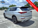 Used 2024 Mitsubishi Outlander SE image 3
