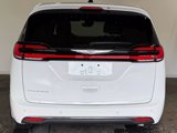 Used 2023 Chrysler Pacifica Touring image 4