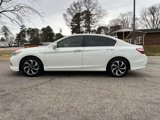 Used 2017 Honda Accord EX image 2