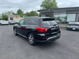 Used 2017 Nissan Pathfinder SV image 4