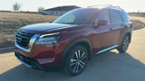 New 2025 Nissan Pathfinder Platinum image 4