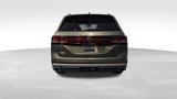 New 2025 Volkswagen Atlas Peak Edition SE image 4
