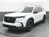 Used 2025 Honda Pilot Black Edition image 3