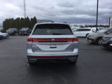 Used 2024 Volkswagen Atlas SE w/ Panoramic Sunroof Package image 6