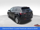Used 2024 Jeep Compass Latitude image 2