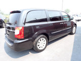 Used 2016 Chrysler Town & Country Touring w/ Driver Convenience Group image 6
