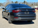 Used 2022 Volkswagen Jetta SE w/ Panoramic Sunroof Package image 3