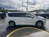 Used 2022 Chrysler Voyager LX image 6