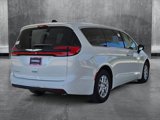 New 2025 Chrysler Pacifica Select image 2