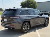 Used 2024 Jeep Grand Cherokee Overland w/ Luxury Tech Group IV image 4