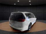 New 2024 Chrysler Pacifica Limited w/ S Appearance Package image 5