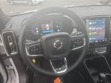 Used 2024 Volvo XC40 B5 Core image 4