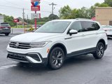 Used 2022 Volkswagen Tiguan SE w/ Panoramic Sunroof Package image 2