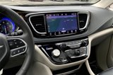 Used 2022 Chrysler Pacifica Limited image 6