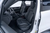 Certified 2025 Porsche Cayenne image 5