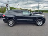 Used 2018 Jeep Grand Cherokee Laredo image 4