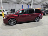 Used 2017 Dodge Grand Caravan SXT w/ Driver Convenience Group image 4