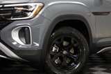 New 2025 Volkswagen Atlas Peak Edition SE image 3