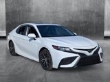 Used 2024 Toyota Camry SE image 3