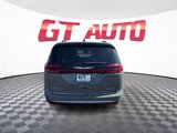 Used 2023 Chrysler Pacifica Limited image 6