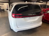 Used 2021 Chrysler Pacifica Touring-L image 5