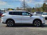 Used 2023 Mitsubishi Outlander SE image 6