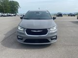 New 2025 Chrysler Pacifica Select image 2